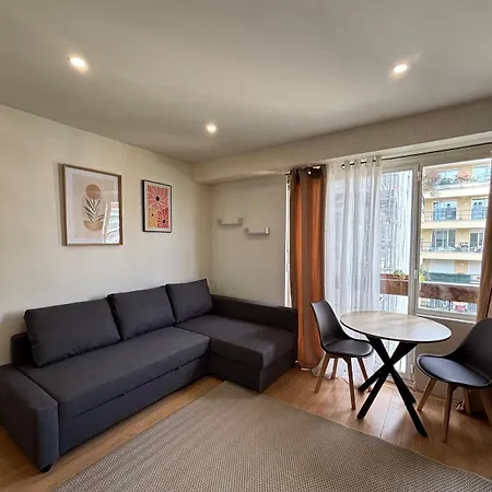 Appartement Cozy Ideally Located Parijs