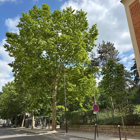 Cozy Ideally Located